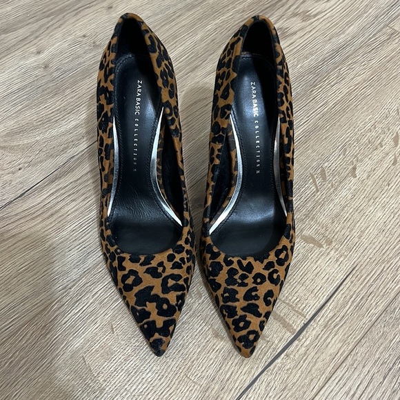 Zara Basic Collection Leopard Print Heels - Picture 2 of 10